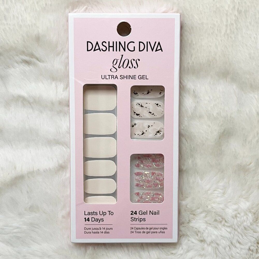 🔮‎ 5/$25 Dashing Diva Crystal Clear - Baby Pink Marble Nails